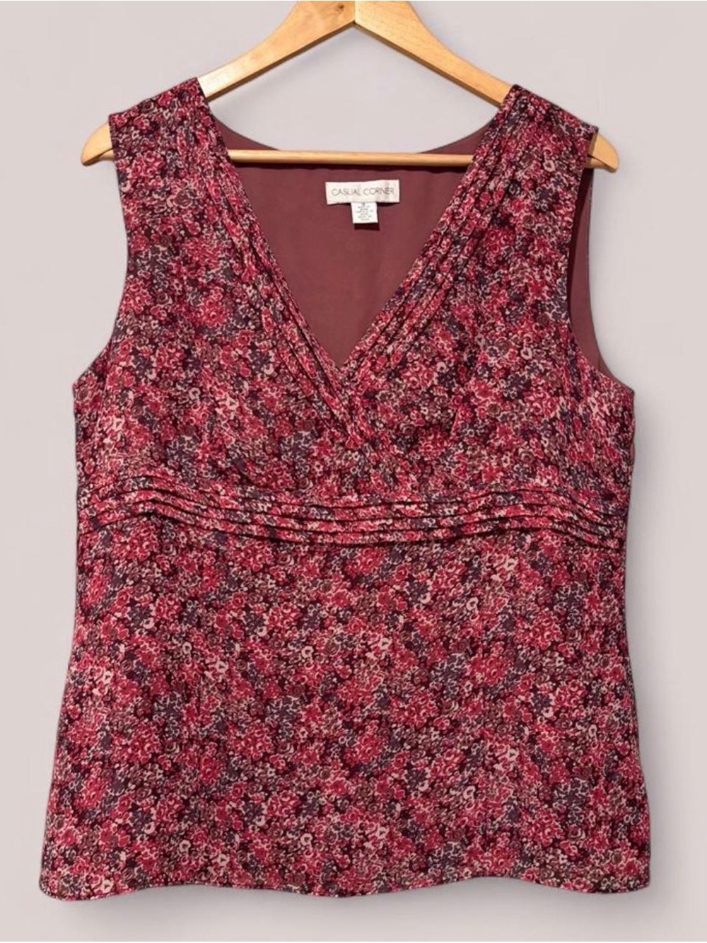 Casual Corner Pink Red Floral V-Neck Sleeveless Camisole